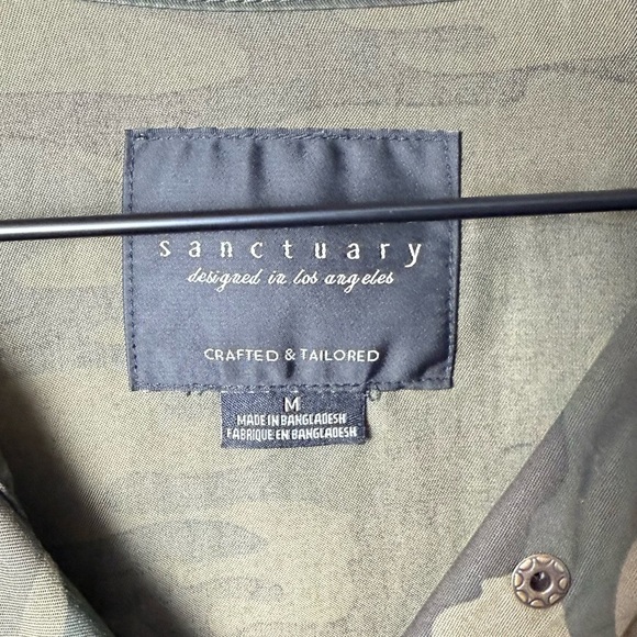 Sanctuary Women’s Camouflage Short Sleeve Button Snap Shirt with Pockets size M - Picture 10 of 11